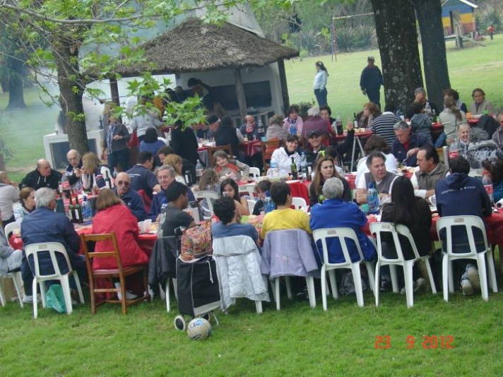 Asado de la primavera en el Guazú