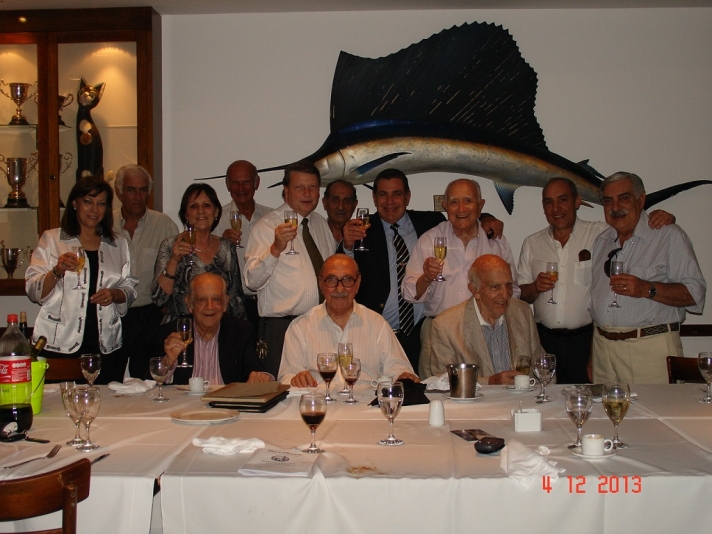 Cena de camaradería del Jurado de Honor