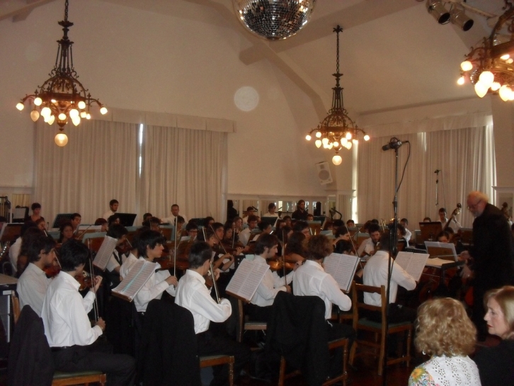 Concierto en el Club de la Orquesta Estudiantil de Buenos Aires