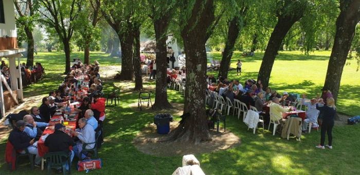 En un sábado radiante se realizó el asado de la primavera en Guazú