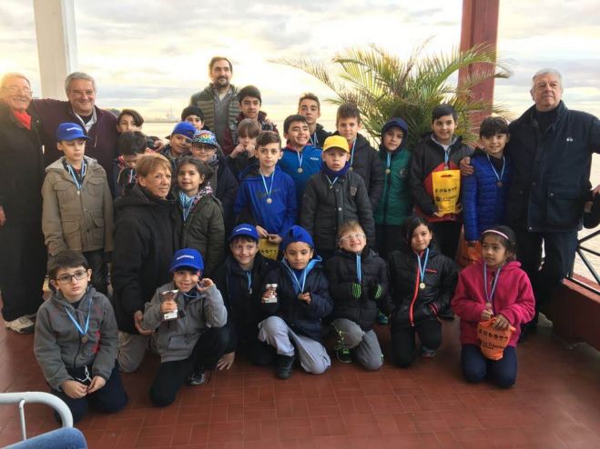 Con el Concurso “Padres e Hijos” cerramos el primer curso 2018 de la Escuela de Pesca para niños